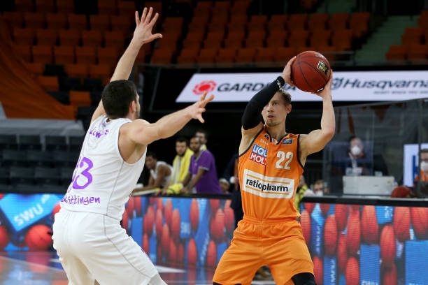 换人调整 换人调整