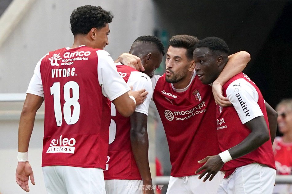 两项赛事中 两项赛事中