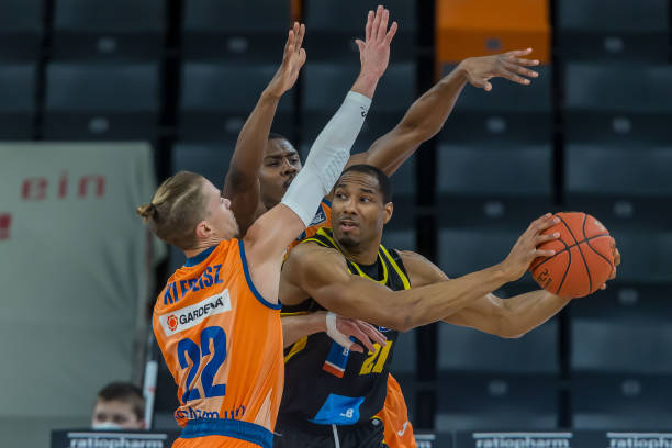 在平衡球队 在平衡球队