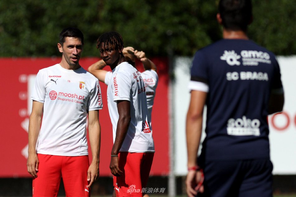 观众既能感 观众既能感