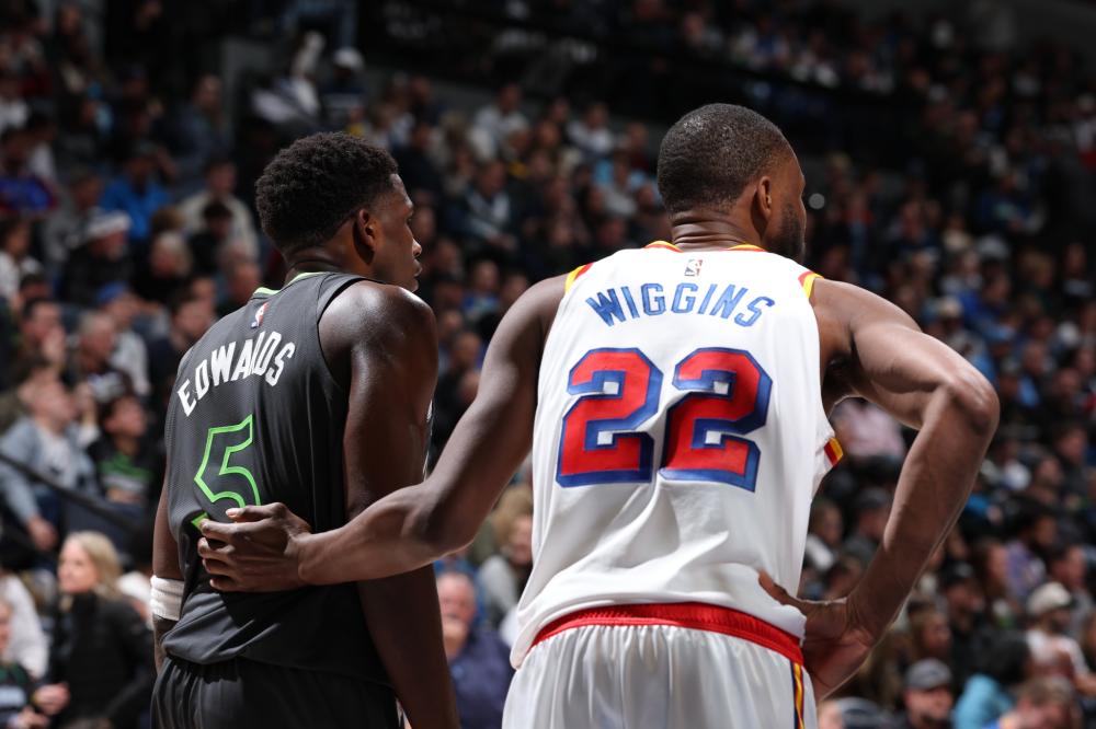 她通过个人 她通过个人